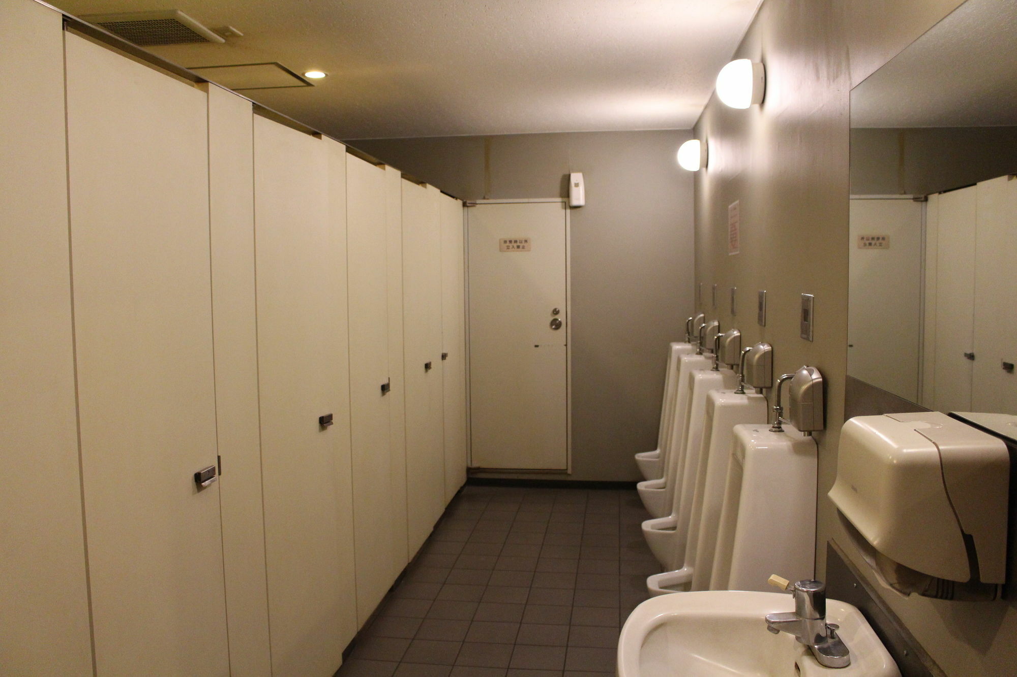 Sauna & Capsule Hotel Hokuo Tokió Kültér fotó